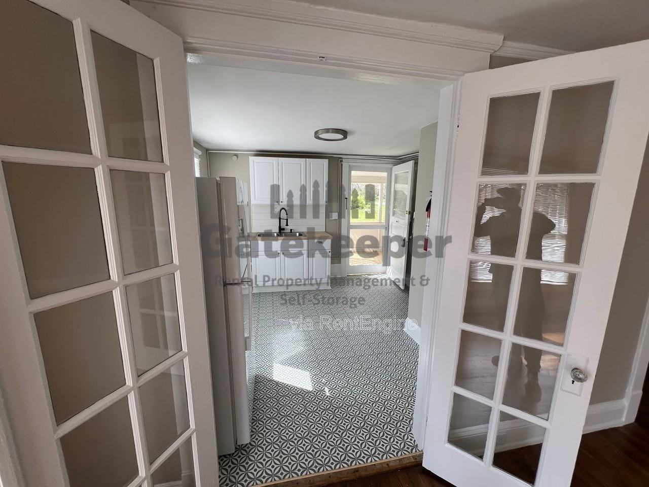 1802 Temple Ave #3-3 - Photo 4 of 11