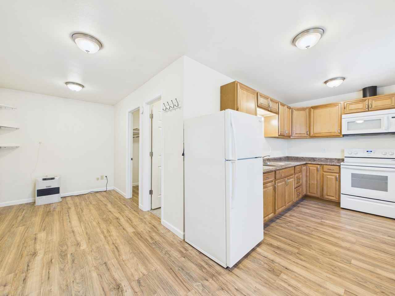 3523 Hurst Rd #B - Photo 4 of 17