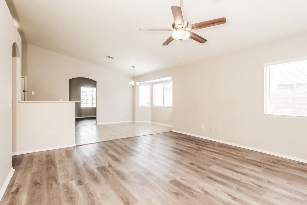 11591 W Hubbell St - Photo 3 of 16