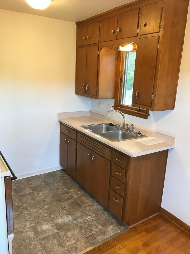 519 Glenwood Dr #4 - Photo 4 of 8