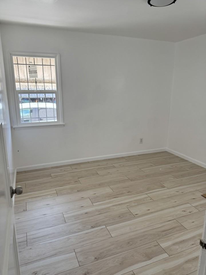 1310 W 89th St #1310 - Photo 6 of 16