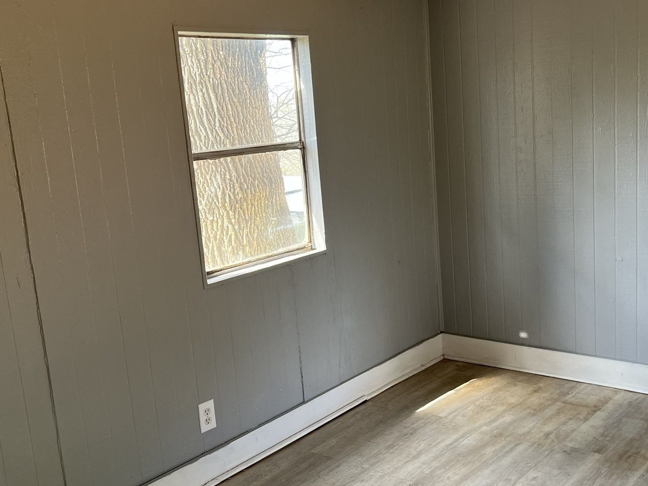 6696 Skyview Dr Se - Photo 2 of 4