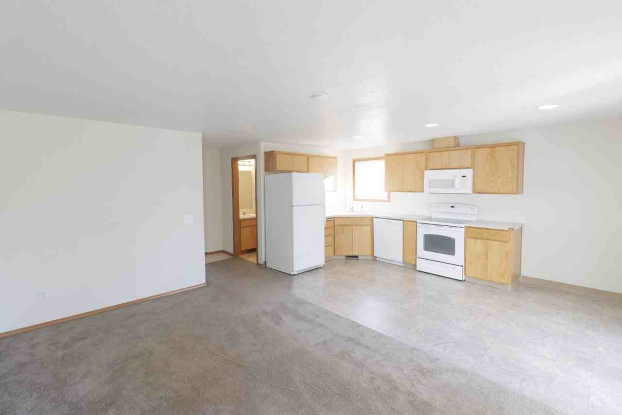 2143 Dorsey Dr - Photo 7 of 41