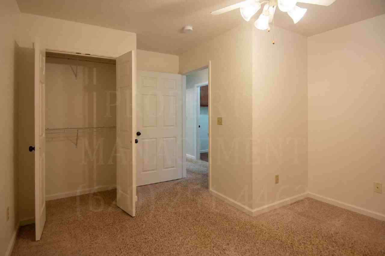 110 E 8th St - Photo 5 of 25