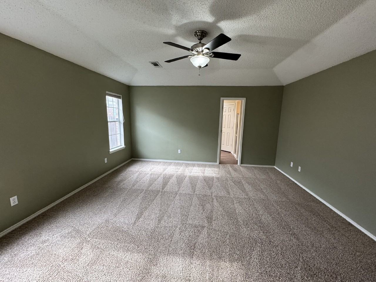 6604 Brentwood Ave - Photo 5 of 10