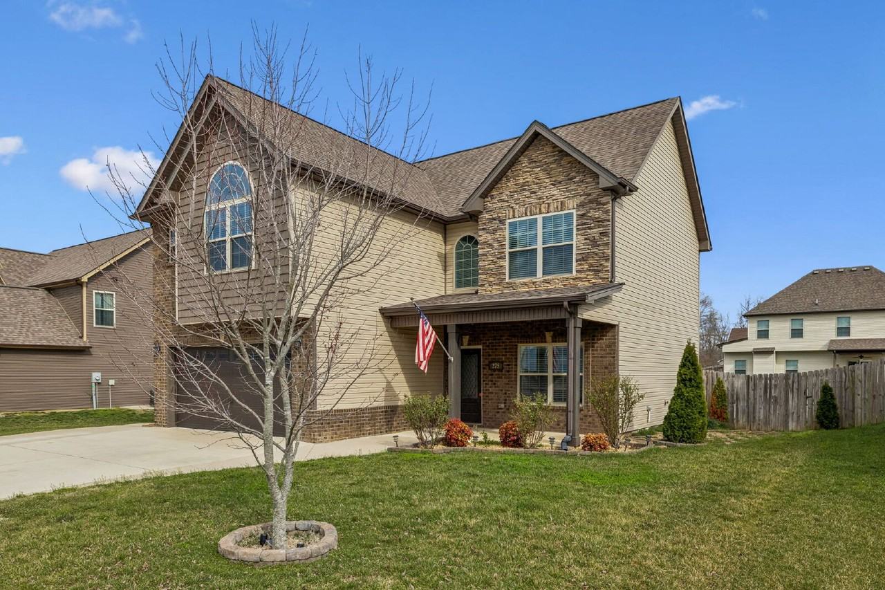 275 Crusaw Dr - Photo 3 of 48