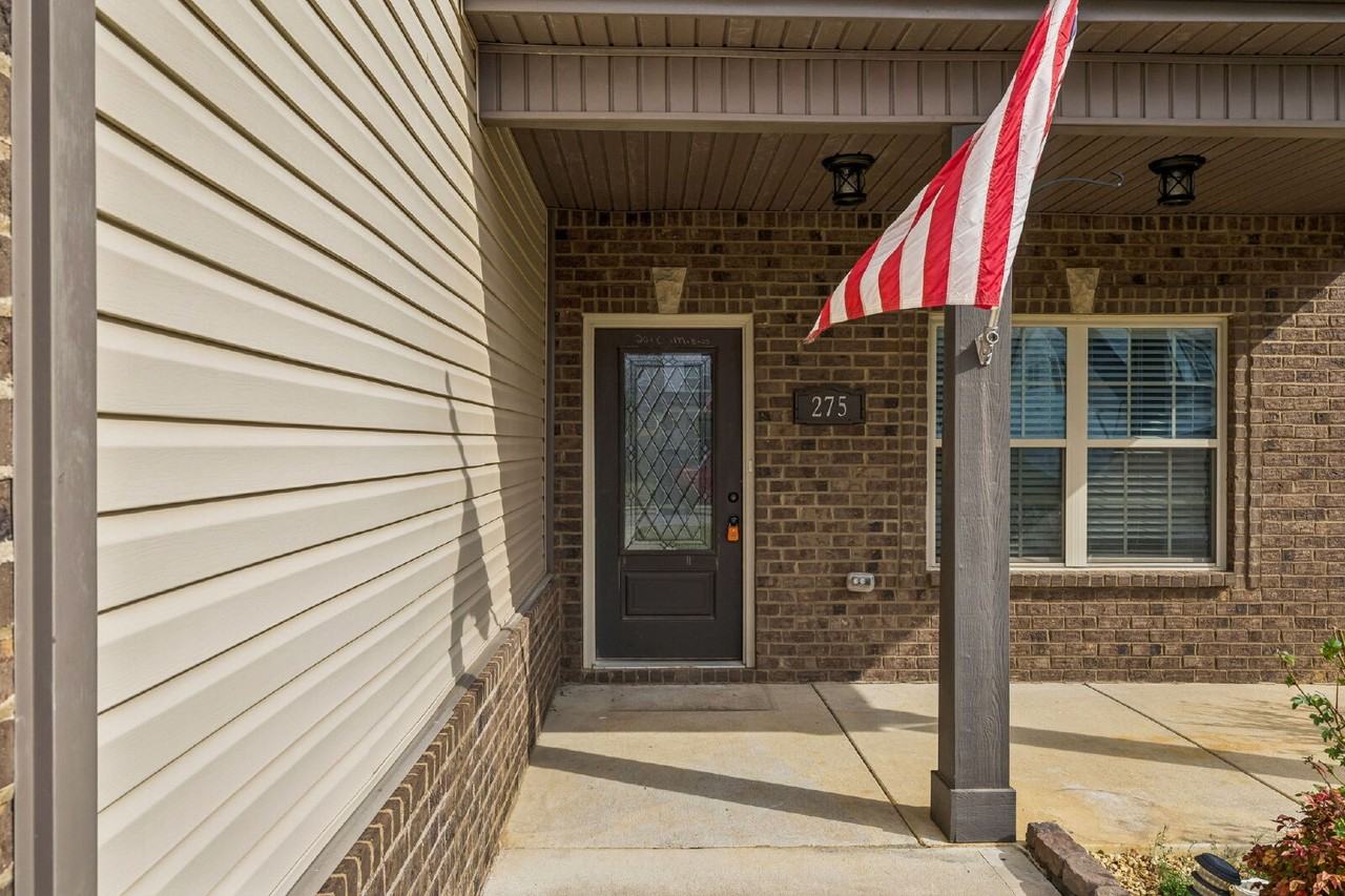 275 Crusaw Dr - Photo 4 of 48