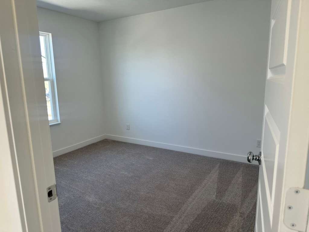 2762 Hardin Pl - Photo 6 of 15