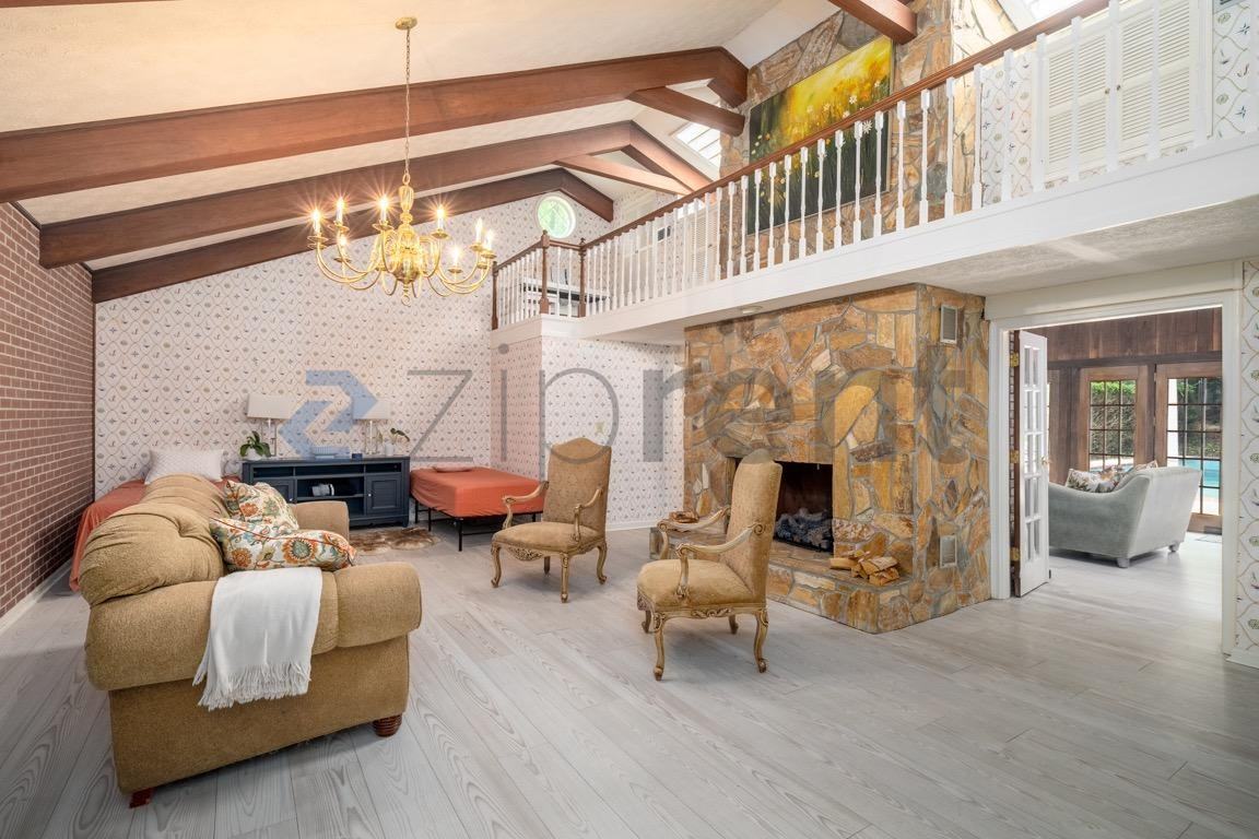 615 Pinecrest Dr - Photo 5 of 21