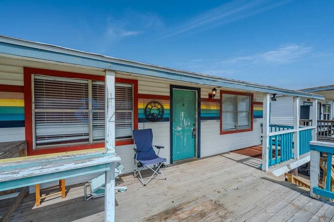 210 Surf Dr - Photo 6 of 23