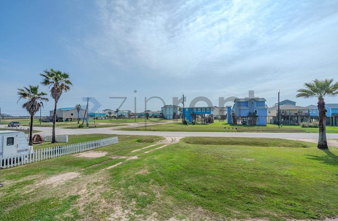 210 Surf Dr - Photo 7 of 23