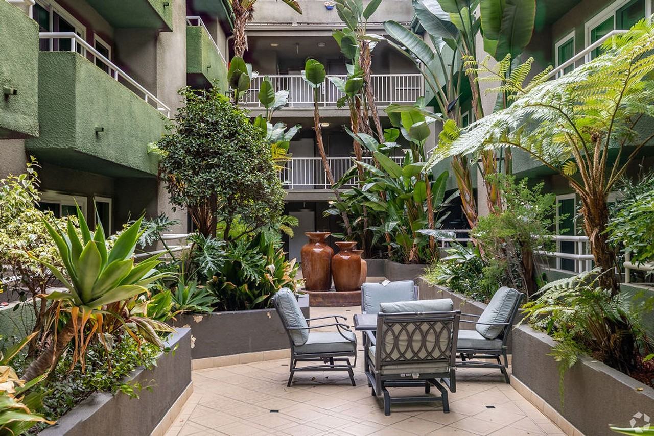 North Tower Apts - Photo 6 of 50