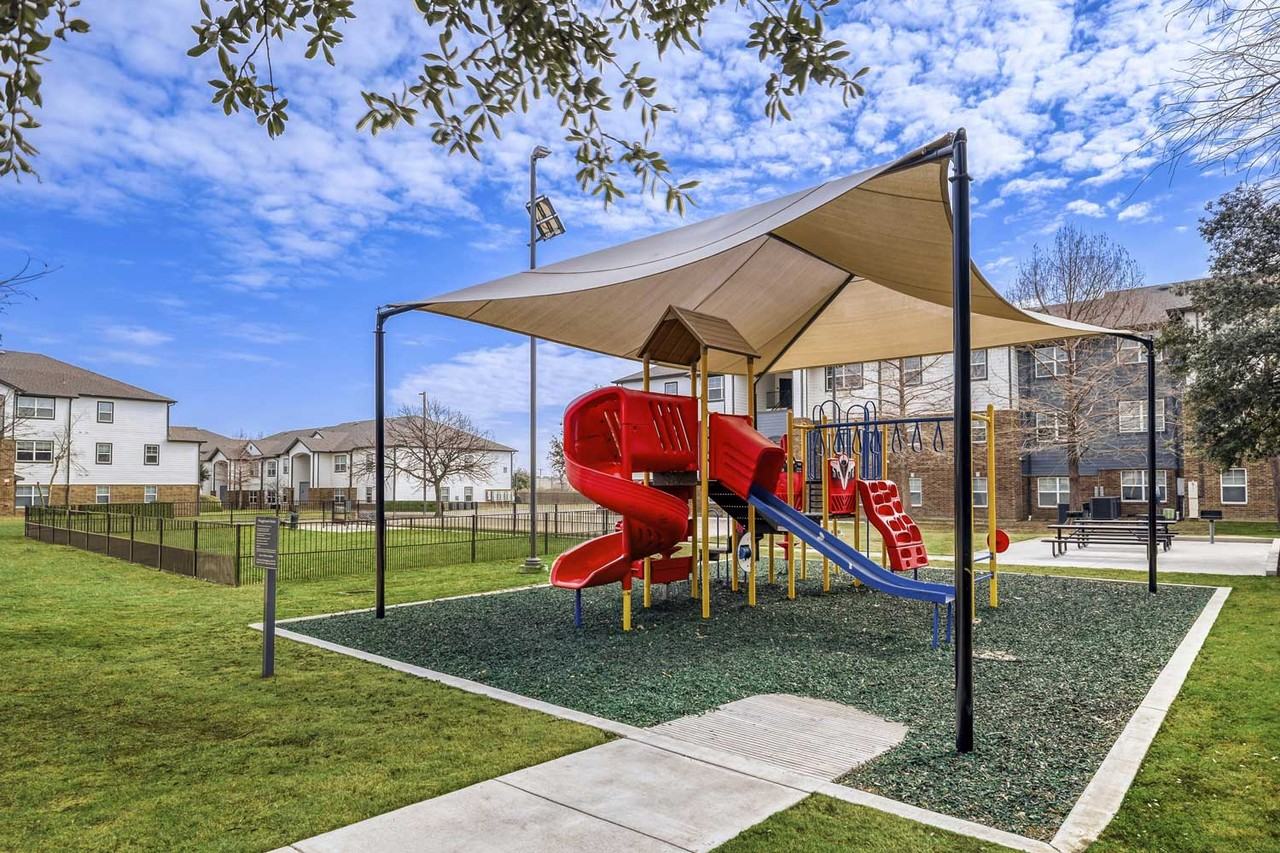 Worthington Point Apartments - Photo 4 of 50