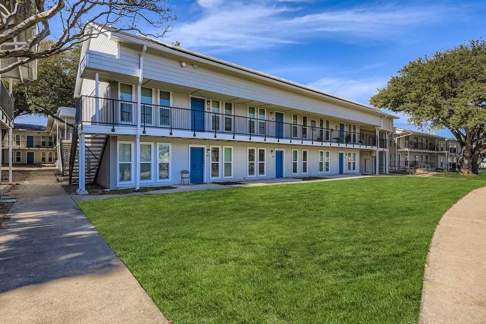 The Paddock on Park Row - Photo 7 of 50