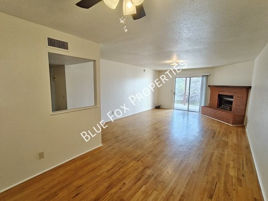 1201 N Tracy Ave - Photo 3 of 25