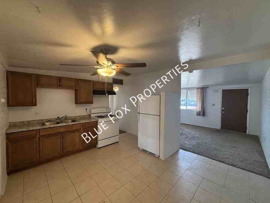 1228 E Kentucky St - Photo 2 of 15