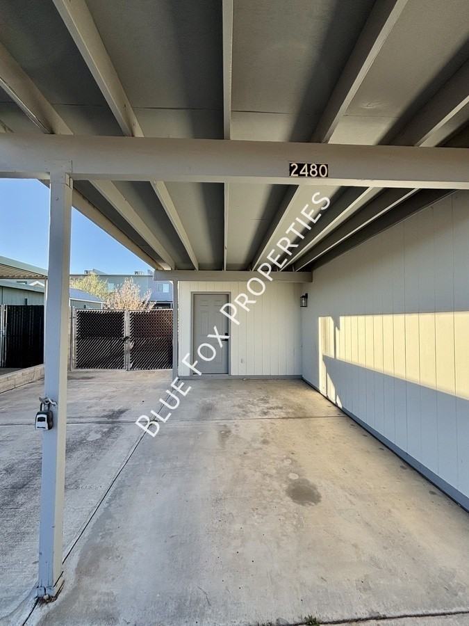 2480 S Rose Peak Dr - Photo 2 of 24