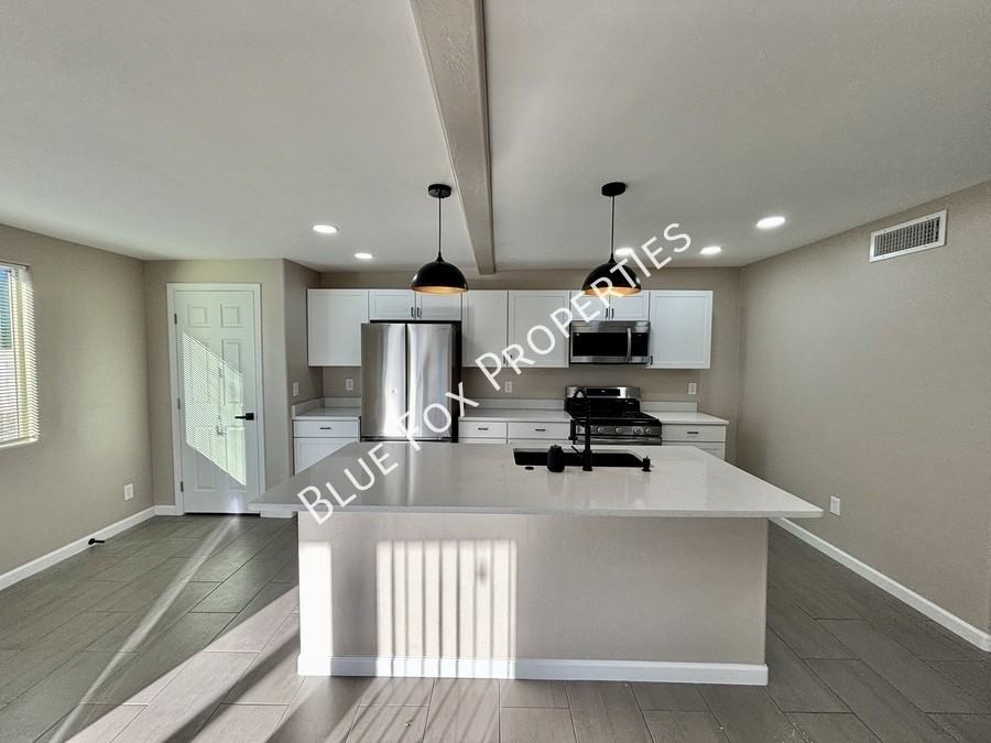 2480 S Rose Peak Dr - Photo 6 of 24