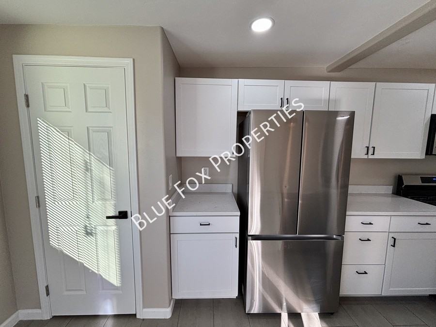 2480 S Rose Peak Dr - Photo 7 of 24