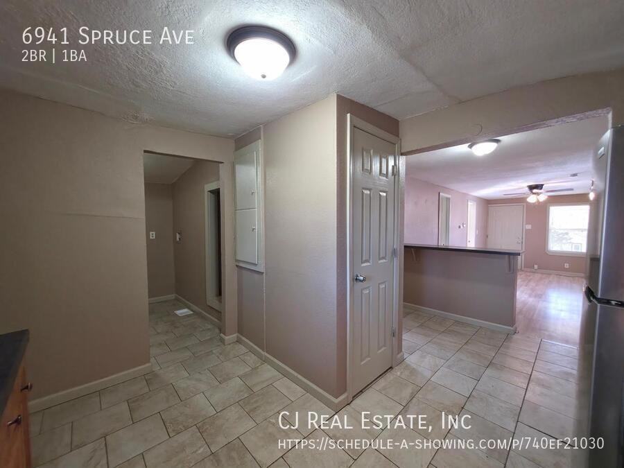 6941 Spruce Ave - Photo 5 of 10