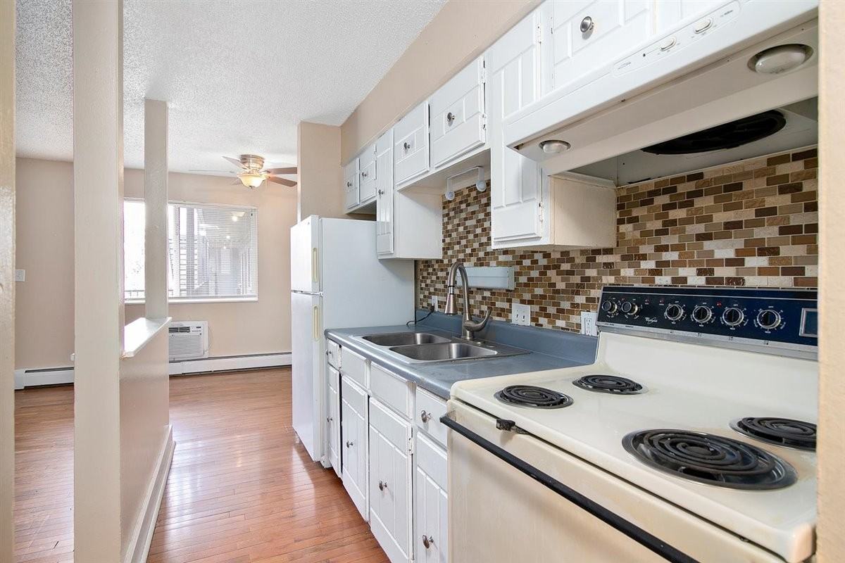 3111 W 22nd Ave #15 - Photo 3 of 15