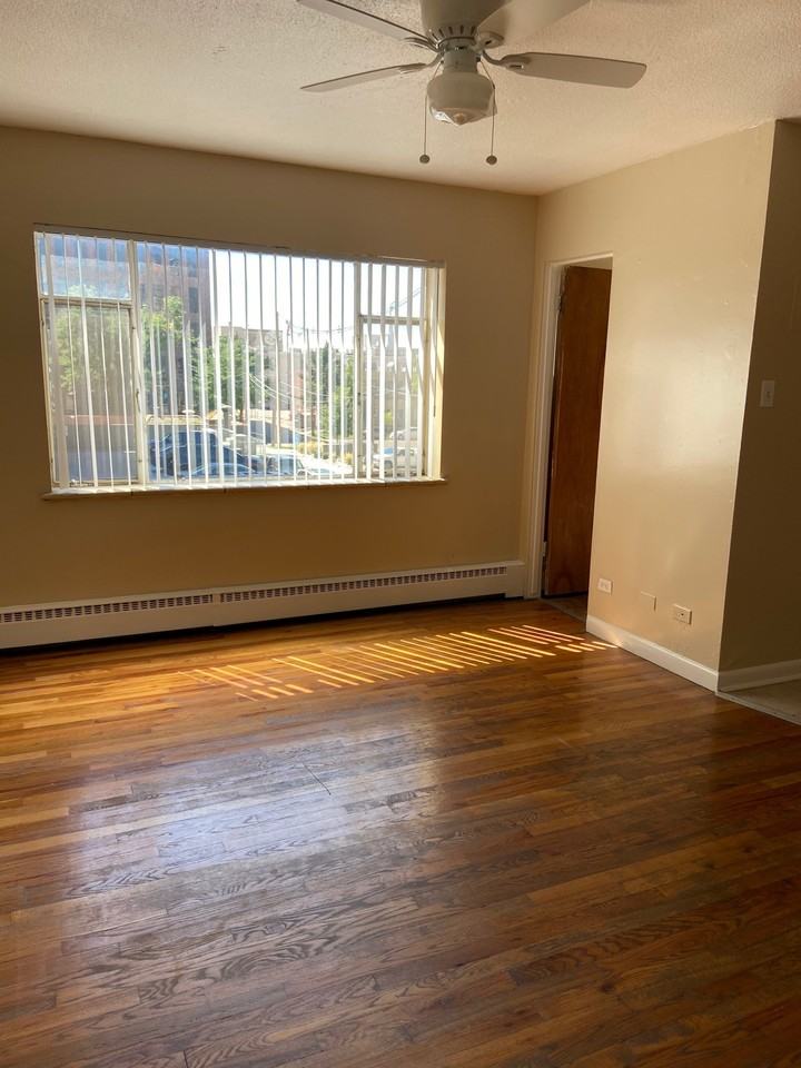 935 N Logan St #306 - Photo 6 of 8