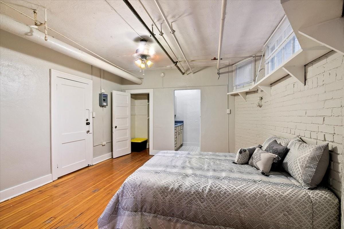 1540 N Logan St #3 - Photo 5 of 15