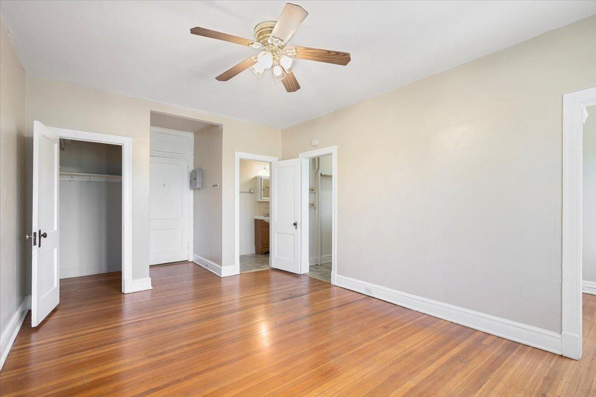 3279 Grove St #32 - Photo 3 of 19