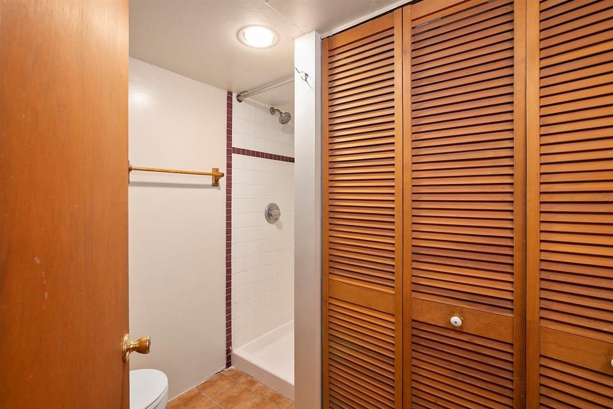 1439 Detroit St #7 - Photo 7 of 9