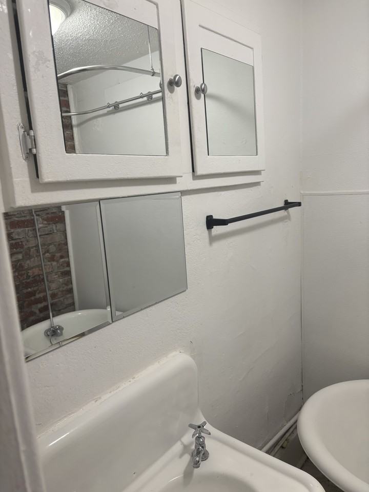 2208 E 17th Ave #9 - Photo 3 of 13