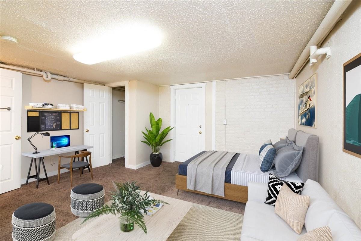 1205 N Washington St #B2 - Photo 3 of 9