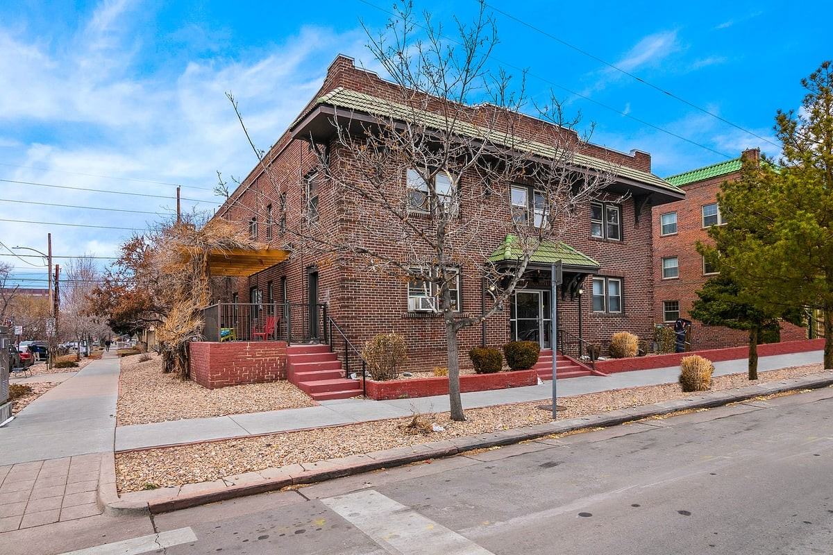 1205 N Washington St #B2 - Photo 4 of 9