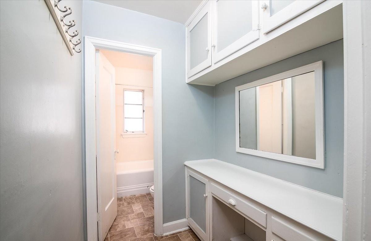 1563 N Washington St #205 - Photo 5 of 10