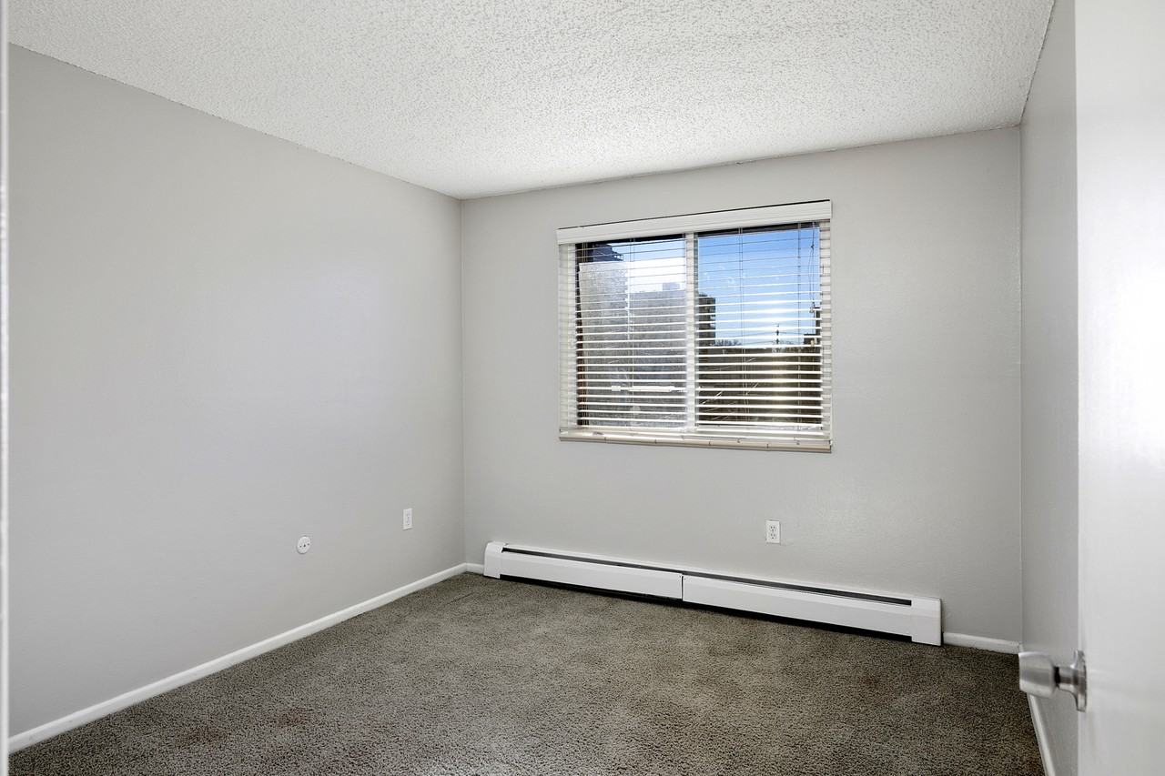 1350 N Lafayette St #105-307 - Photo 5 of 27