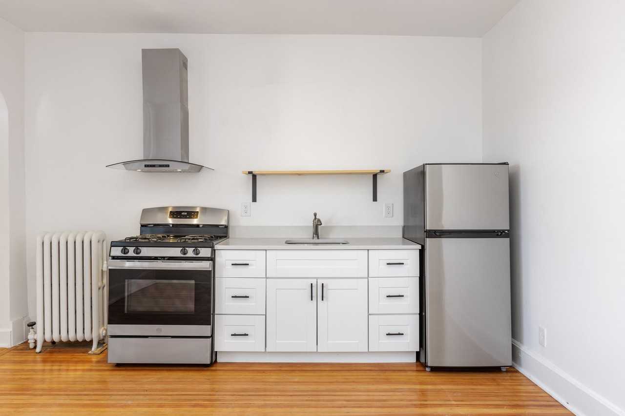 2545 Champa St #11 - Photo 5 of 37