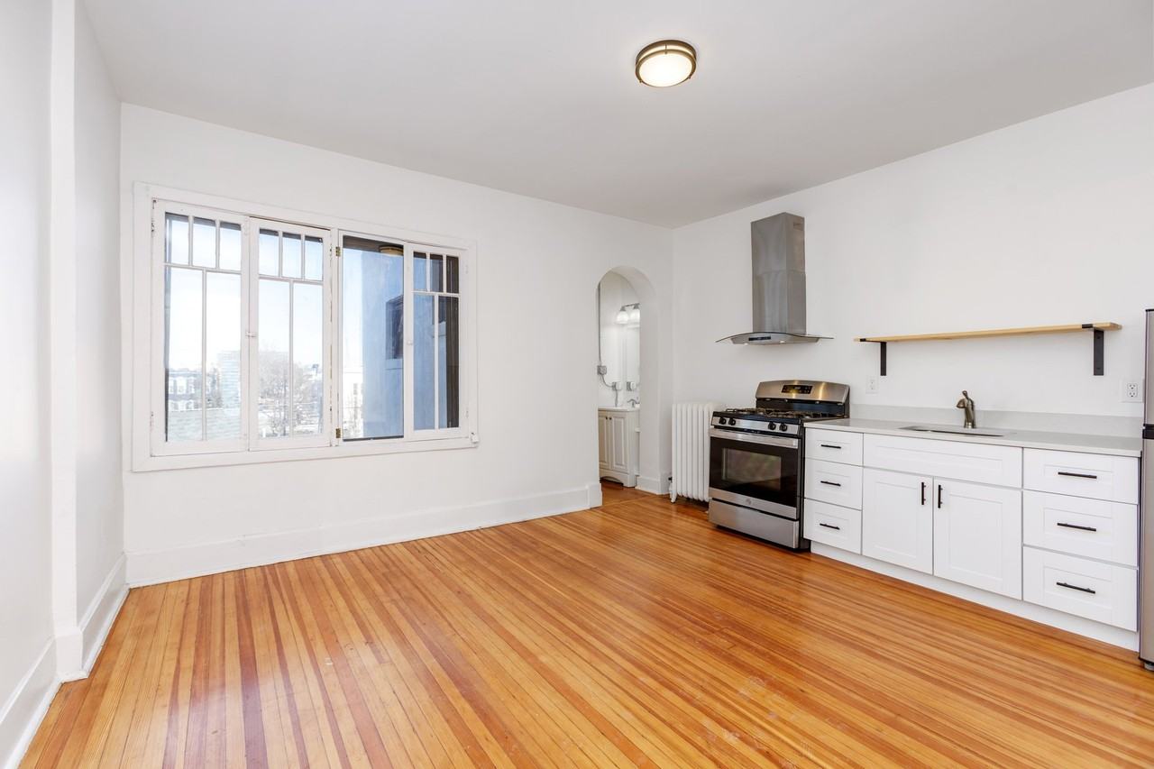 2545 Champa St #11 - Photo 7 of 37