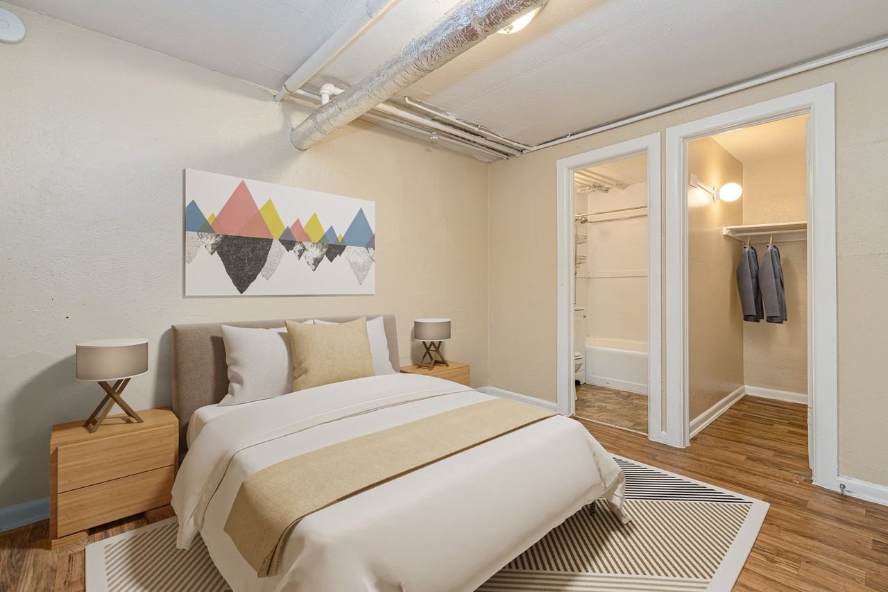 1030 N Pearl St #16 - Photo 5 of 7