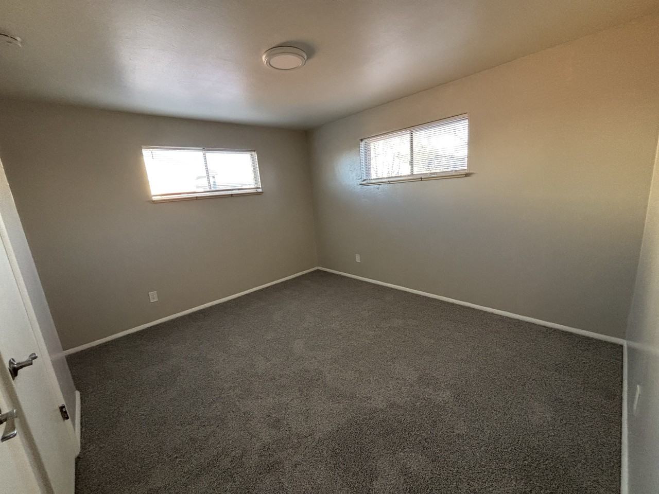 5525 E Yale Ave #11 - Photo 3 of 7