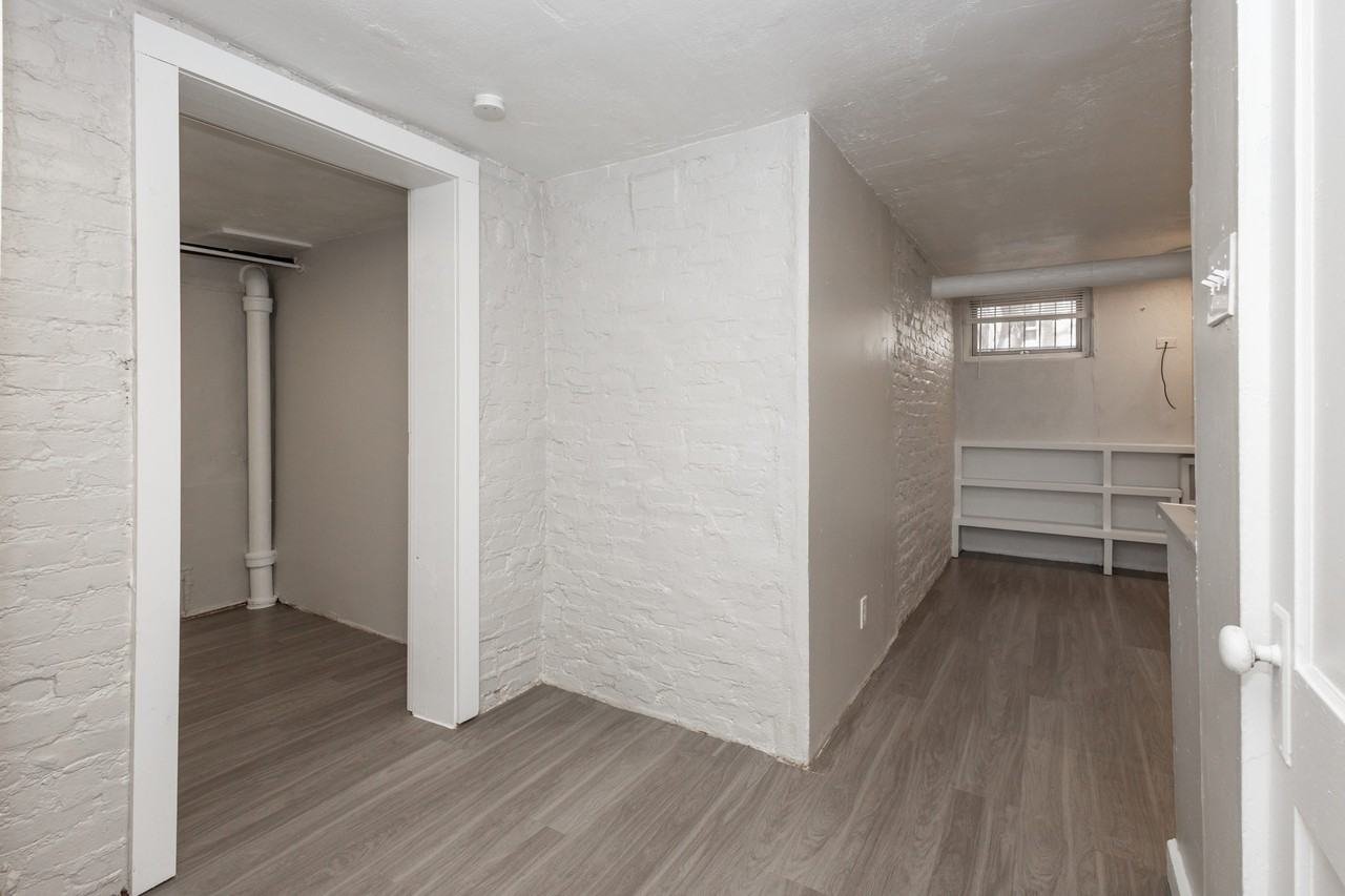 1115 N Logan St #B2 - Photo 3 of 40