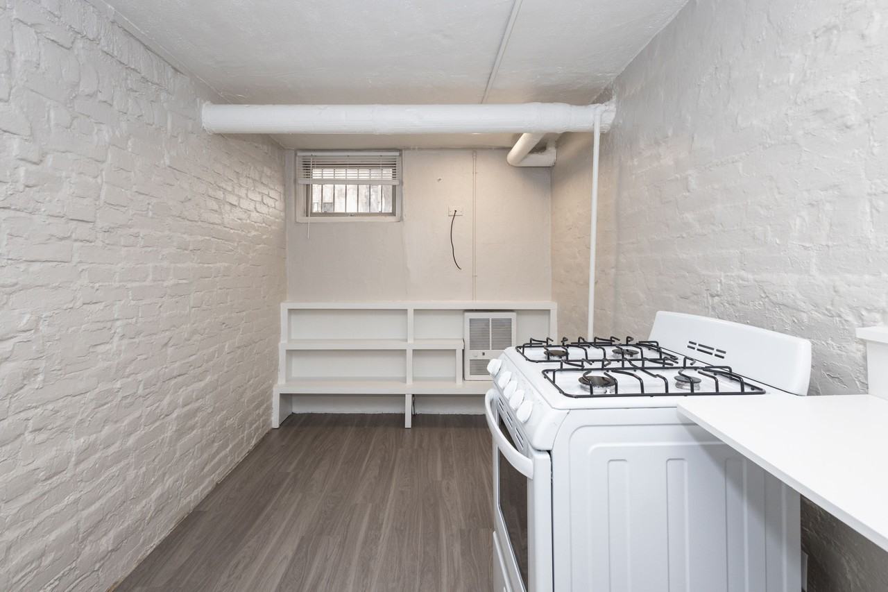1115 N Logan St #B2 - Photo 4 of 40