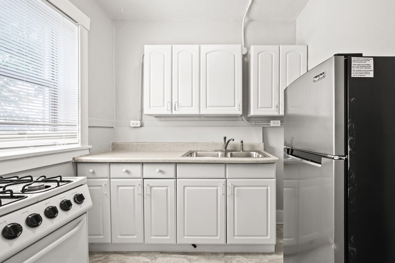 1115 N Logan St #106 - Photo 4 of 34