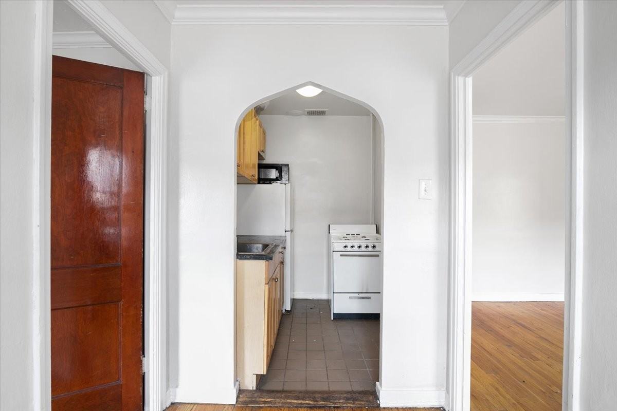 1580 N Pennsylvania St #101 - Photo 6 of 10