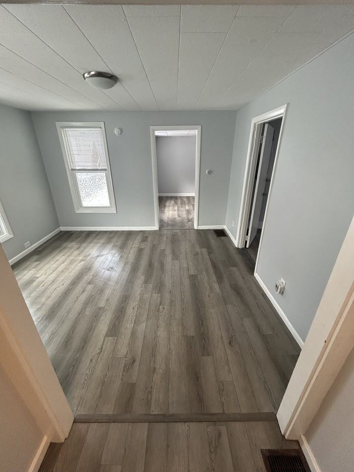 98 Fern St #1 - Photo 2 of 9
