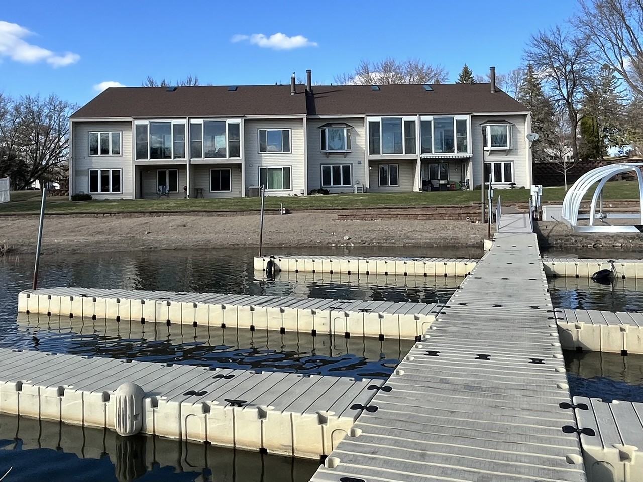 6781 Boudin St Ne - Photo 3 of 20