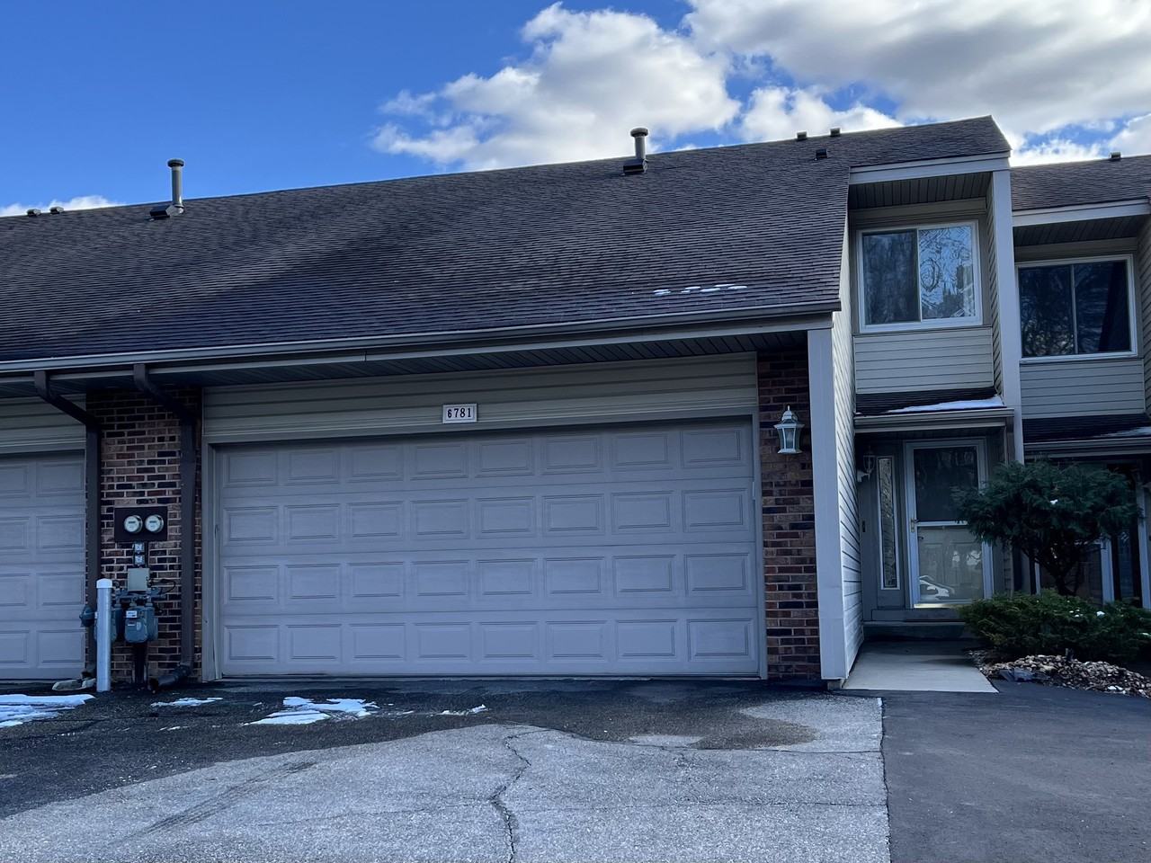 6781 Boudin St Ne - Photo 4 of 20