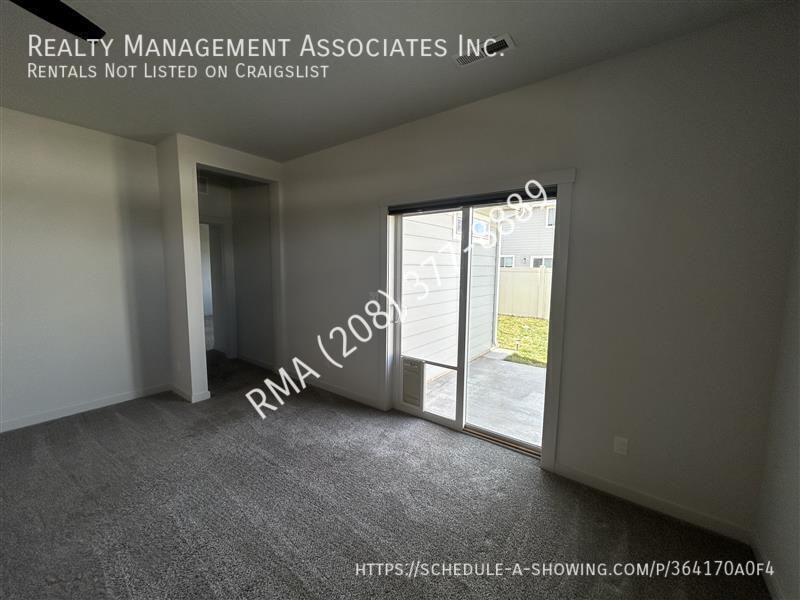 6593 S Donaway Ave - Photo 3 of 17