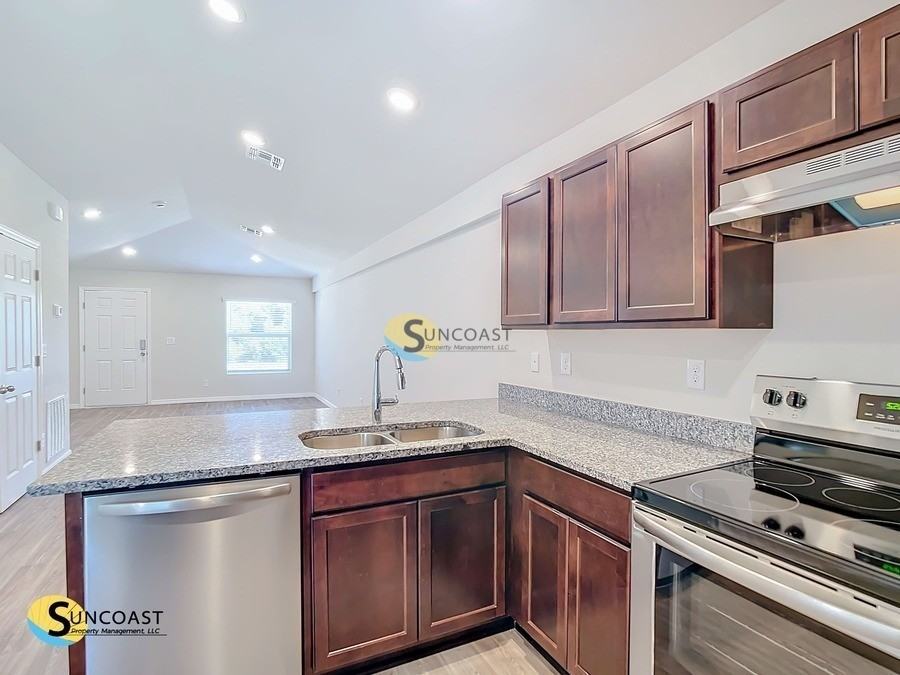 27066 Adams St - Photo 6 of 18