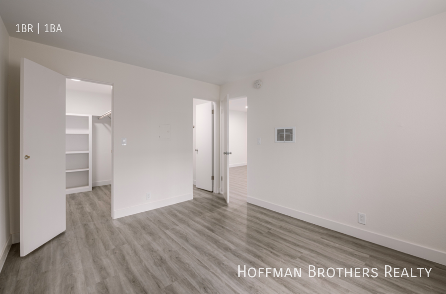 6863 Sepulveda Blvd #18 - Photo 3 of 5