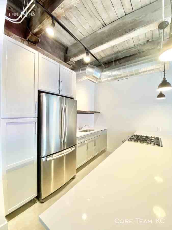 1513 Walnut St #403 - Photo 4 of 26