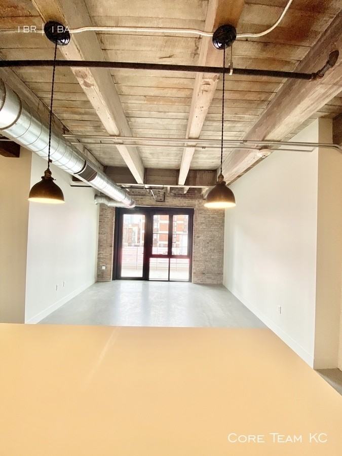 1513 Walnut St #403 - Photo 5 of 26